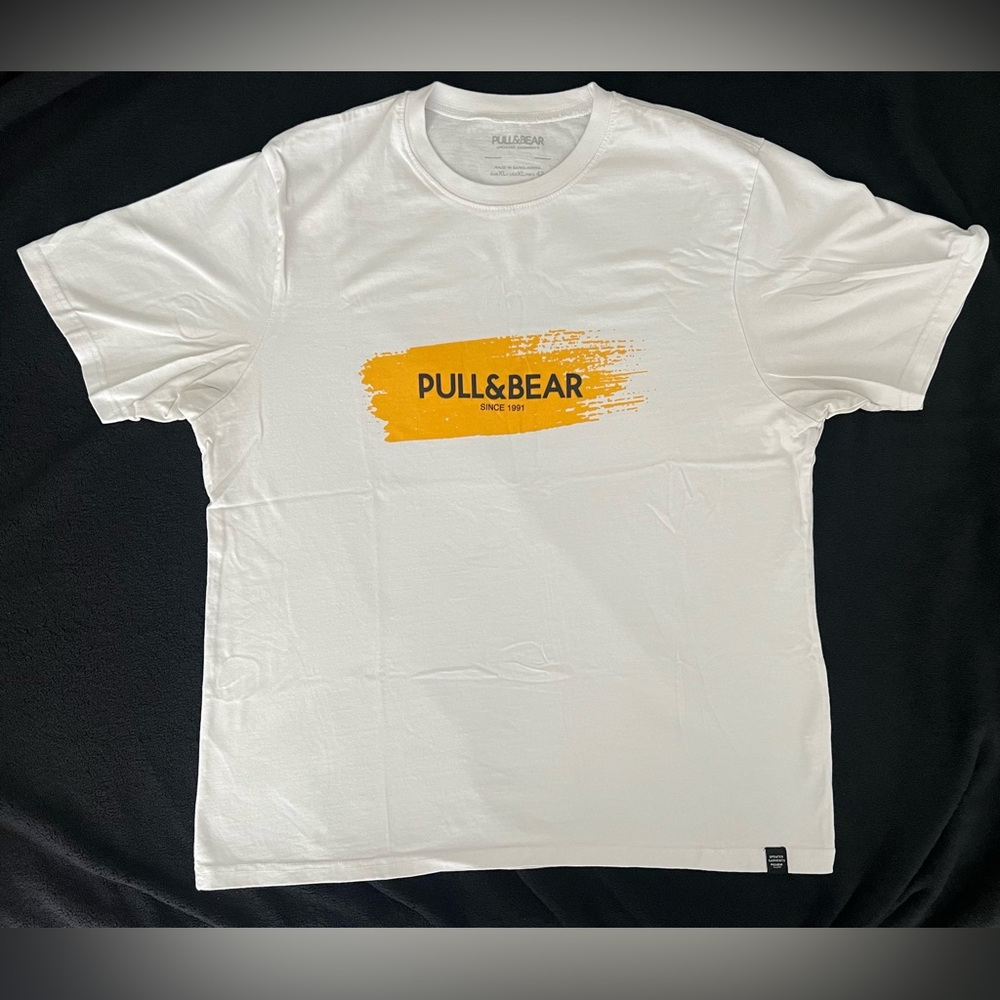 Pull & Bear Graphic Tshirt
